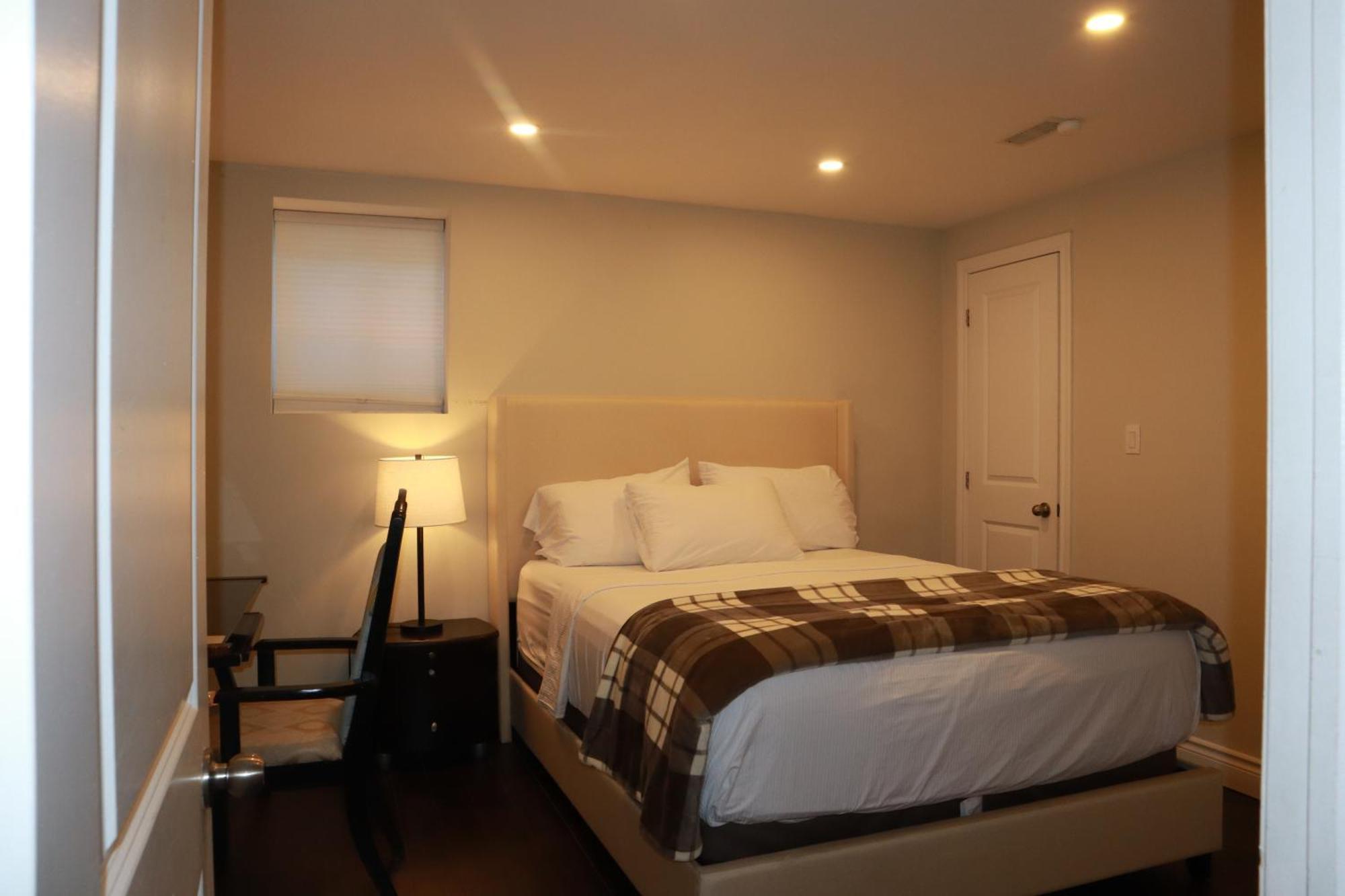 Stunning Furnished 2Bedroom/2Washroom Apartment Brampton Esterno foto